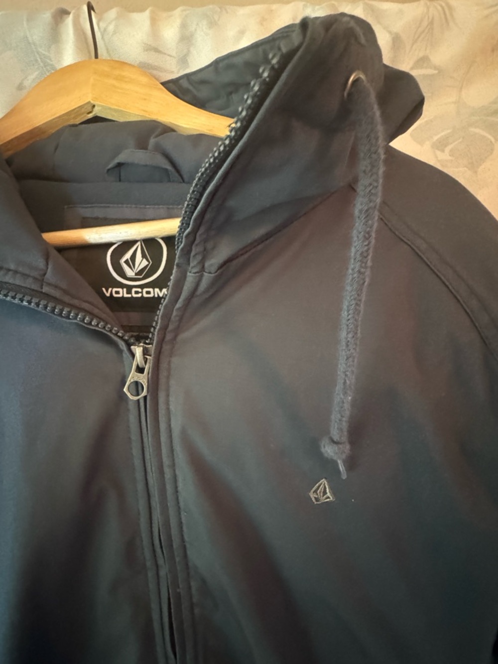 Volcom Blue  jacket - Picture 3 of 10